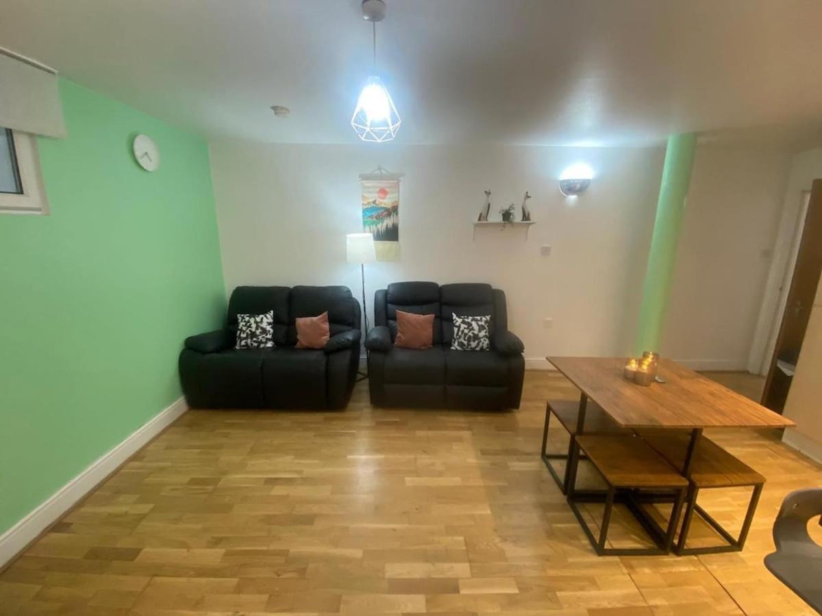 2 Bed Large In Gayvillage Centre Apartment Manchester