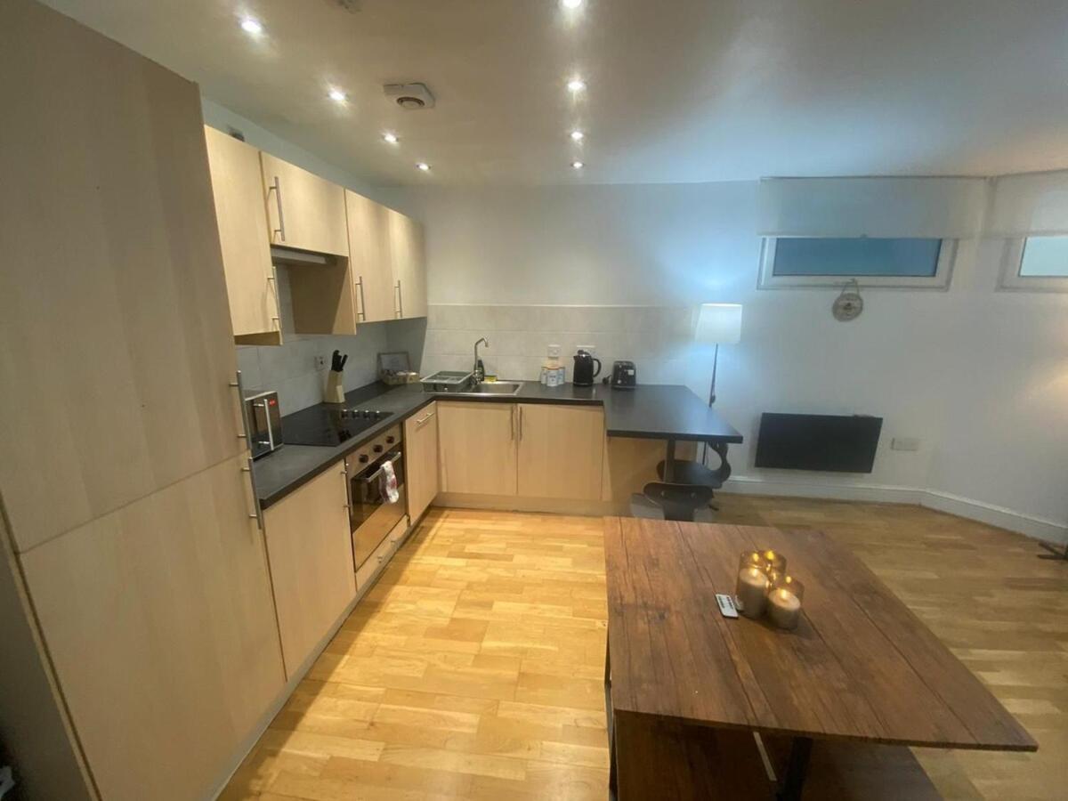 2 Bed Large In Gayvillage Centre Apartment