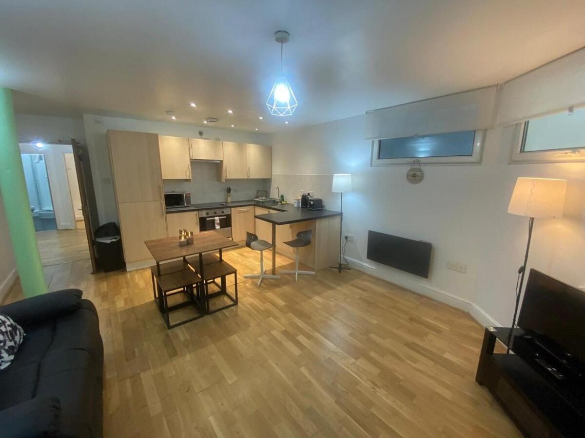 2 Bed Large In Gayvillage Centre *